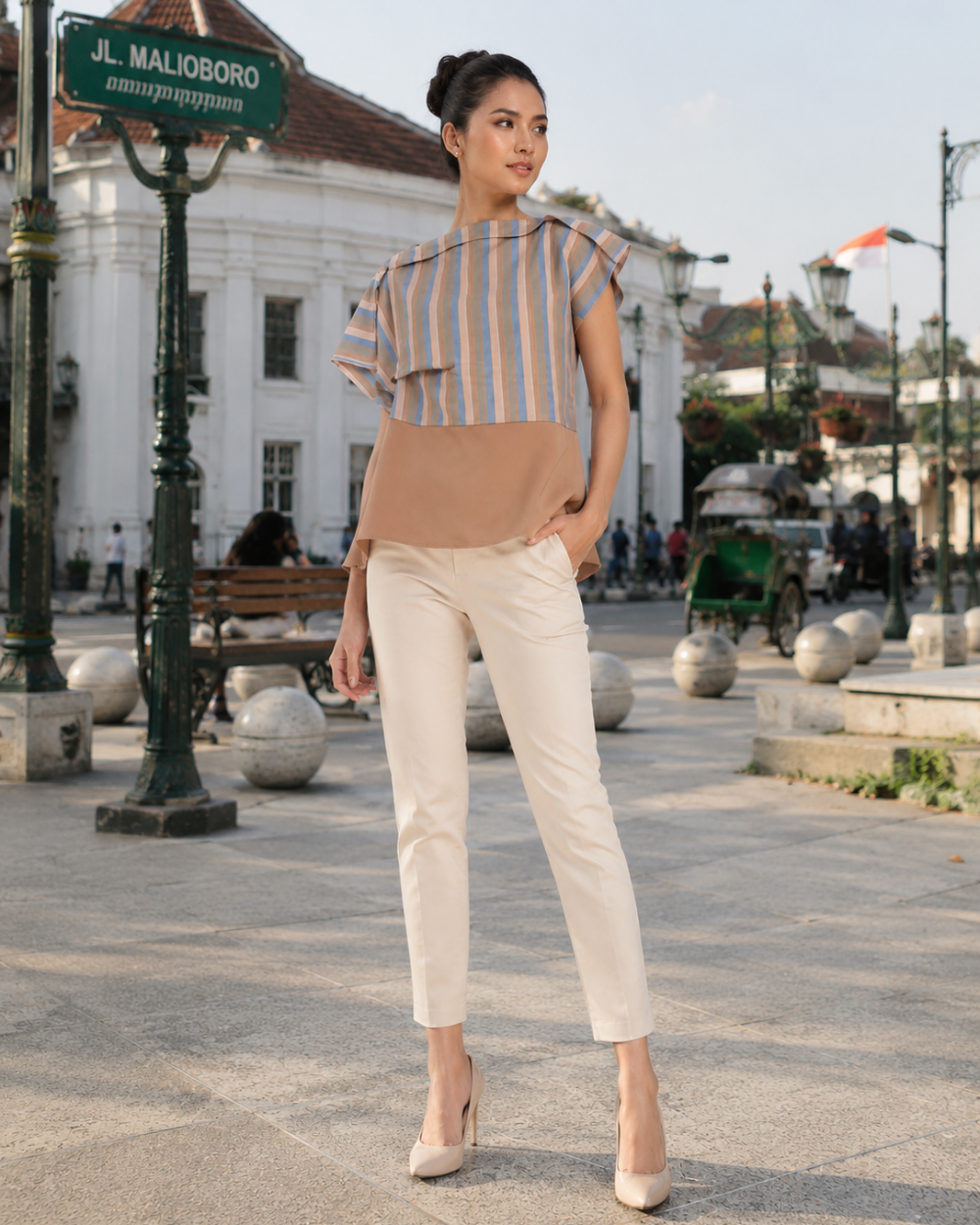 Blouse tenun lurik atbm (alat tenun bukan mesin)