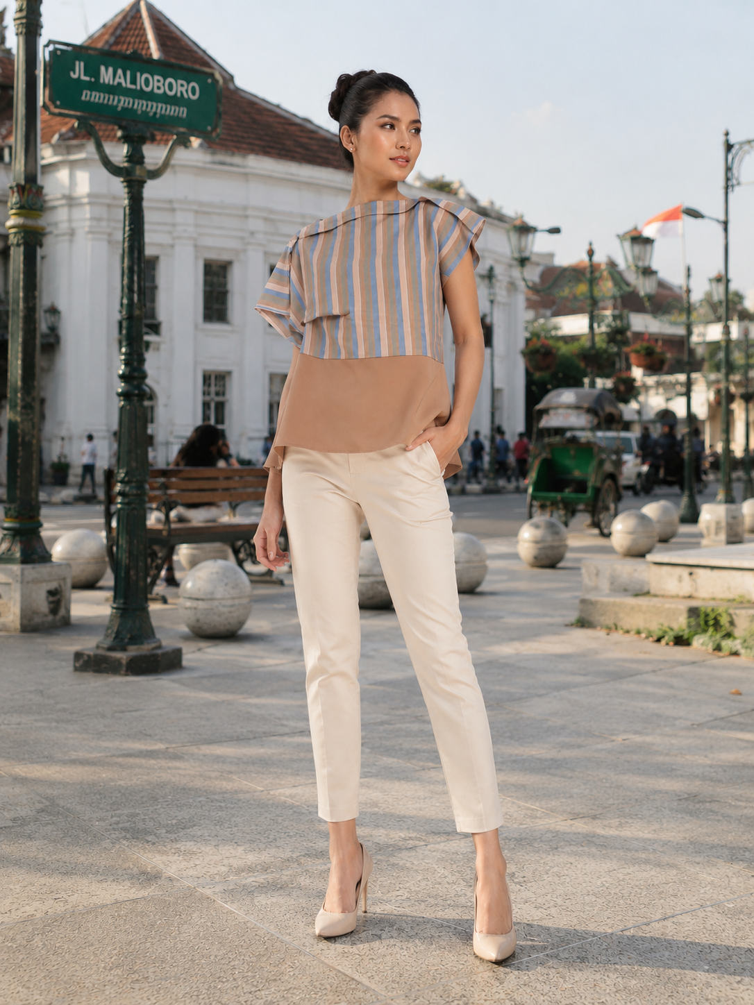 Blouse tenun lurik atbm (alat tenun bukan mesin)