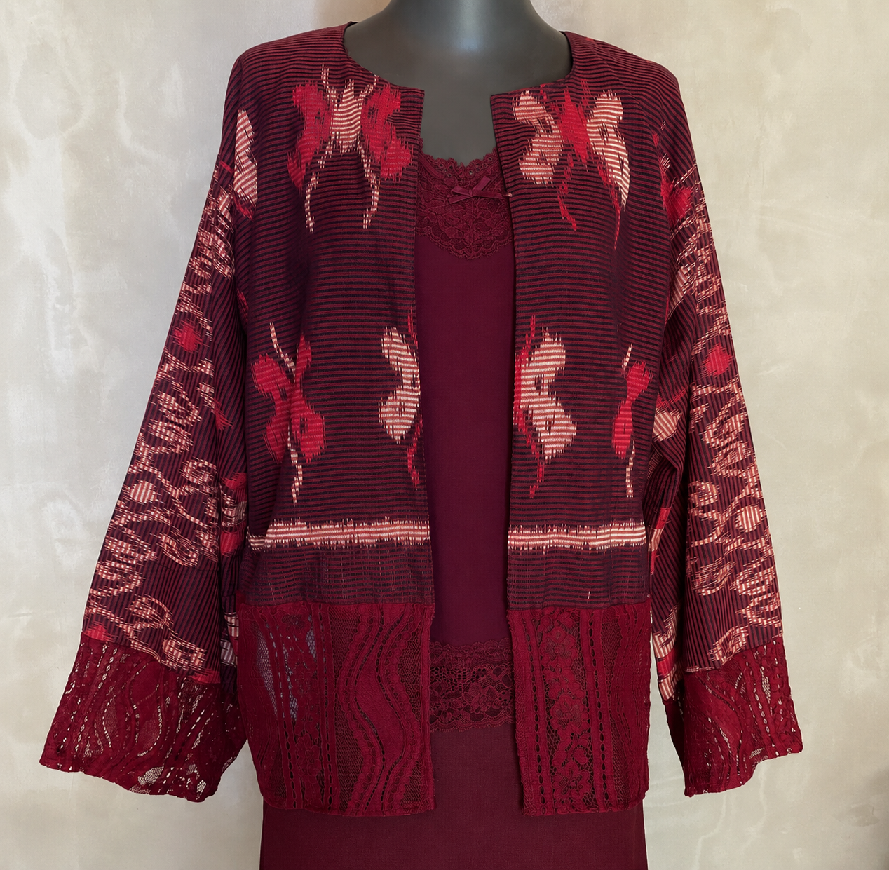 Alternative view of Blazer/Cardigan Tenun Endek Bali