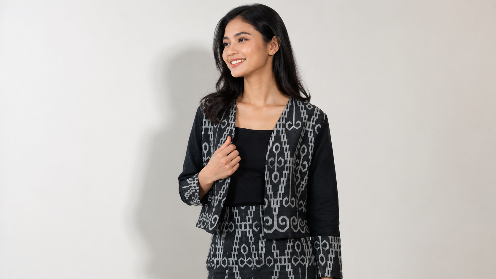 Blazer tenun ikat simpel